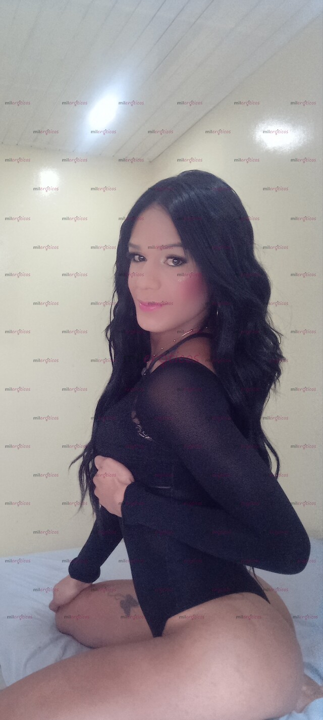 FOTOS DE HERMOSA MORENA CUERPO FEMENINO CON RICA VERGA PARA CULOS TRAGONES , NENA LECHERA