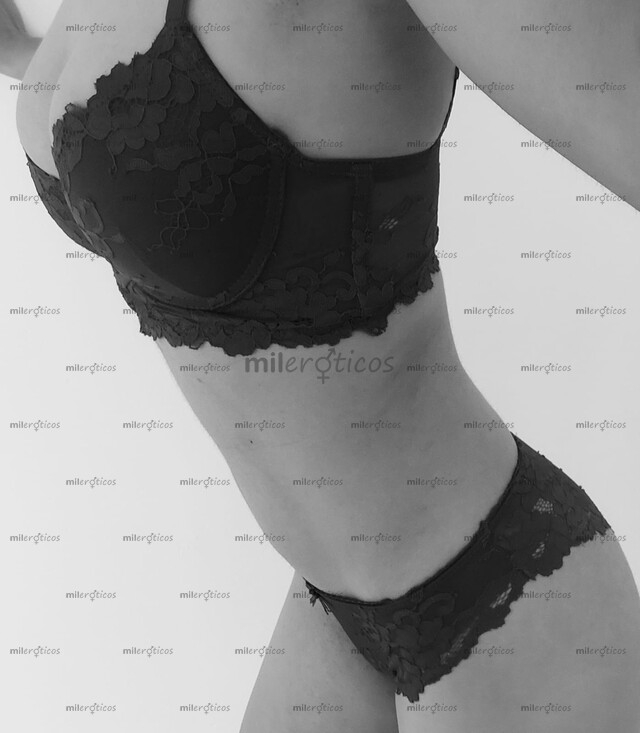 FOTOS DE CHERRY UNA VERDADERA PUTITA EN LA CAMA, ME MUEVO DELICIOSO