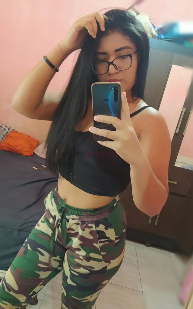 Meu trabalho e show na chamada de video eu peladinha mim masturbando com penis de borracha coloco no cuzinho tambem 50 reais durante 15 minutos vendo...