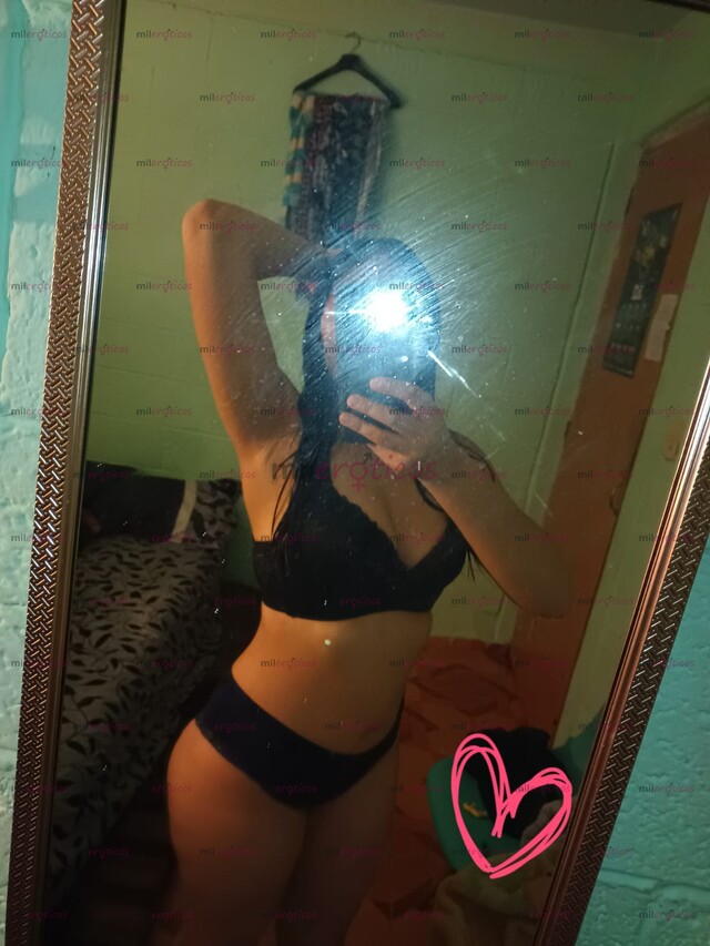 FOTOS DE IMAGINA COMO ME VEO ENCIMA DE TI DÁNDOTE UNOS RICOS SENTONES