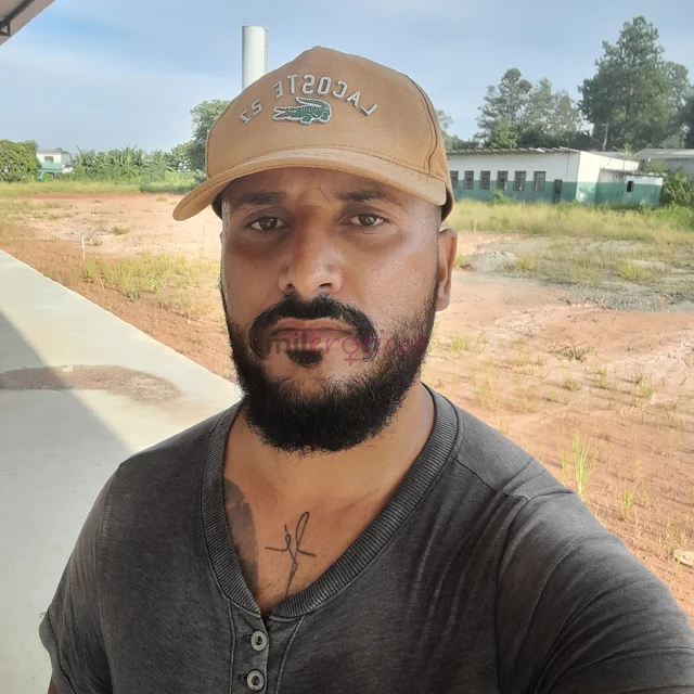 Meu whatsapp 1196074 0452 atendo mulheres casais homens gays passivos sou bem simpatico e atencioso chamei pra conversar vamos nos conhecer estou agua...