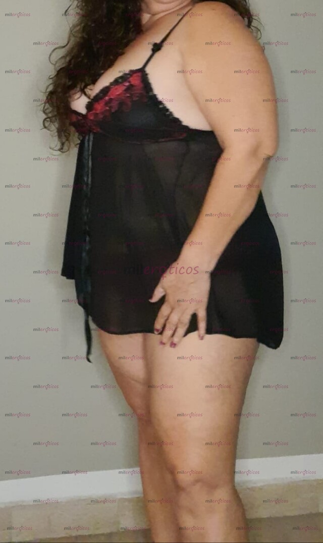 FOTOS DE UNA SEÑORA...MMMM QUE RICO MUYYY RICO LLÁMAME SOY VANESSA