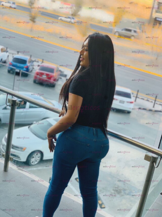 FOTOS DE DISPONIBLE AL MOMENTO NALGONA GUAPA Y CALIENTE CON LUGAR CENTRICO Y DISCRETO