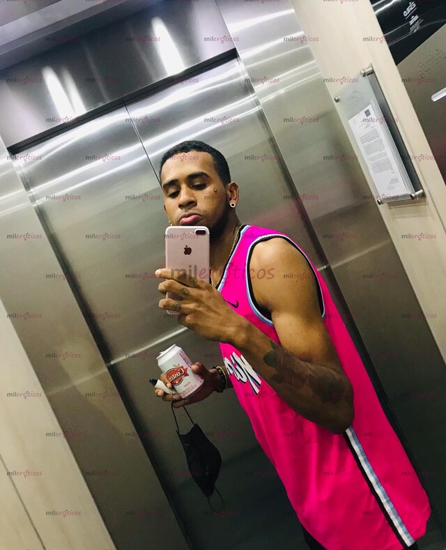 FOTOS DE NEGRO VERGON MASAJISTA DISPONIBLE CON SITIO