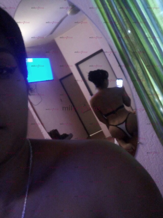 FOTOS DE KARIME FOX CHICA DOTADA INTER GOLOSA Y MUY FEMENINA