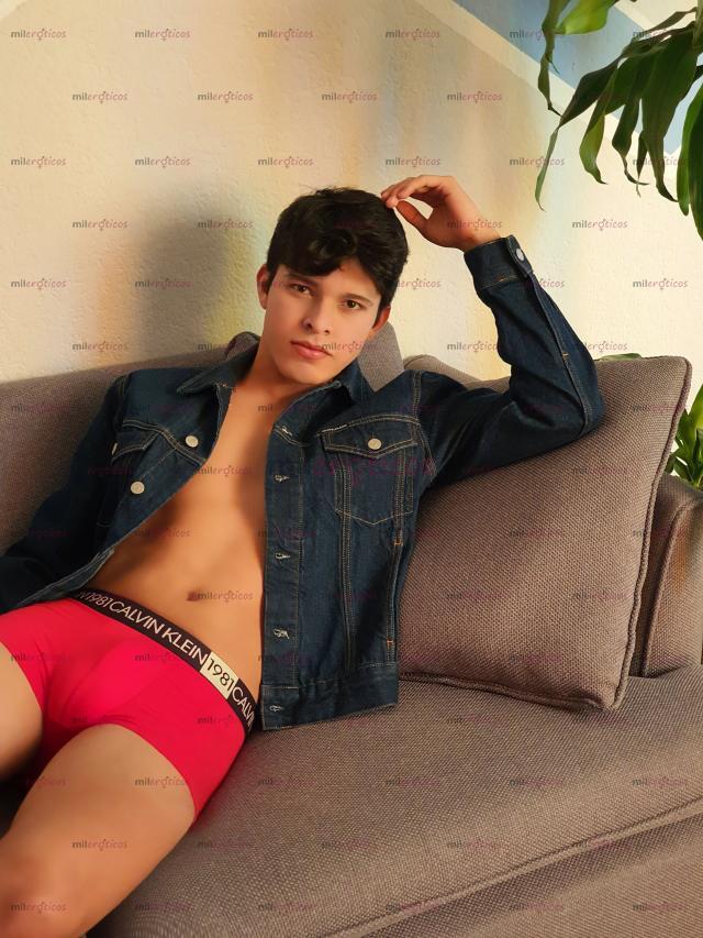 FOTOS DE UNIVERSITARIO DISPONIBLE EN LA CIUDAD DE MÉXICO CDMX