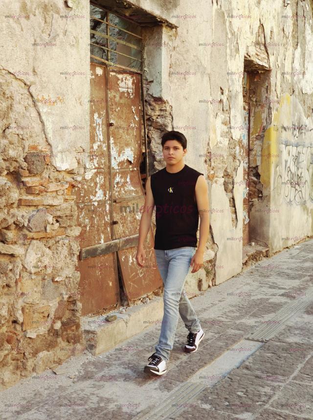 FOTOS DE UNIVERSITARIO DISPONIBLE EN LA CIUDAD DE MÉXICO CDMX