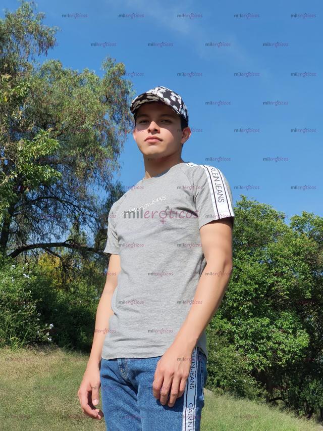 FOTOS DE UNIVERSITARIO DISPONIBLE EN LA CIUDAD DE MÉXICO CDMX