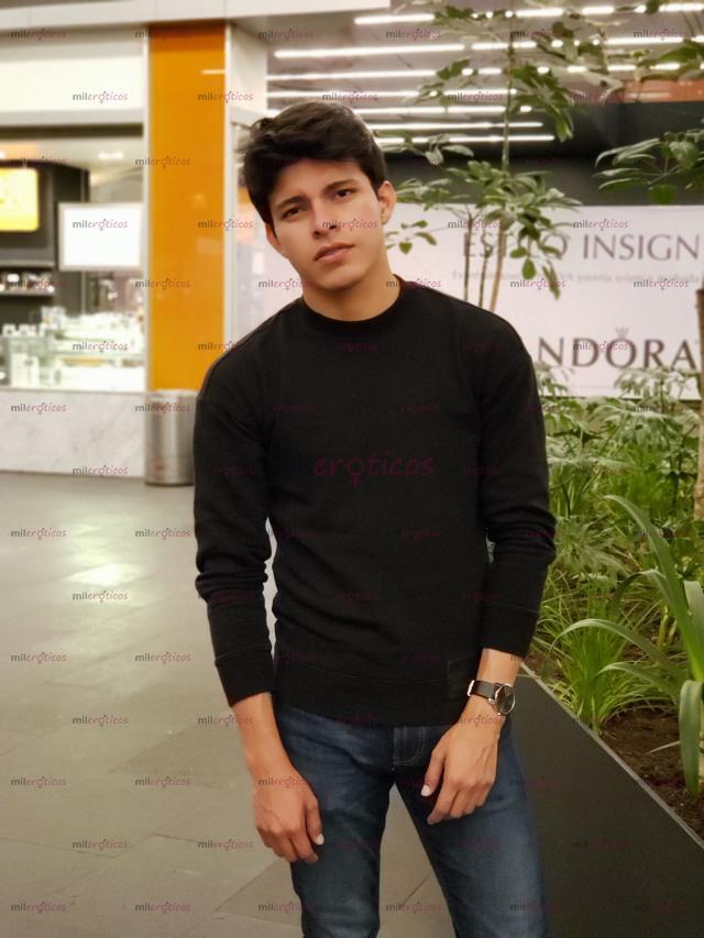 FOTOS DE UNIVERSITARIO DISPONIBLE EN LA CIUDAD DE MÉXICO CDMX