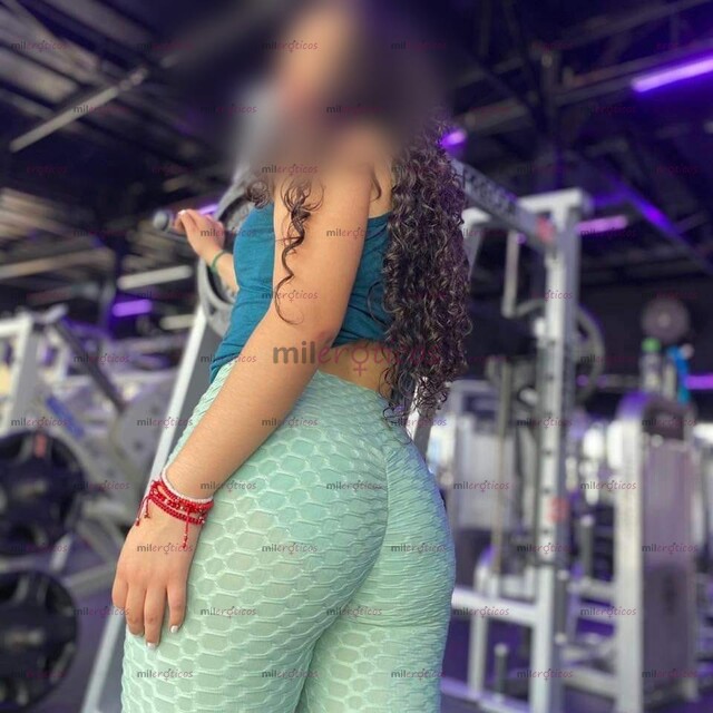 FOTOS DE ESCARLET, 21 AÑOS CACHONDA DISPUESTA A COMPLACERTE