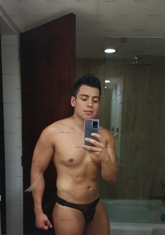 FOTOS DE DISFRUTA DE UN MORENO GUAPO INTER PASIVO