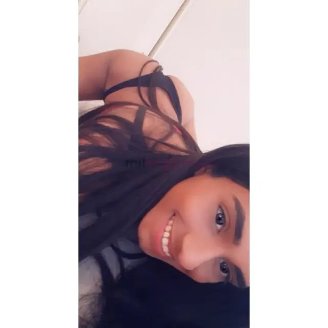 Hola mis amores soy coralba venezolana 20 anos no hago sexo presencial por tema sanitario quieres pasar un rico momento juguemos a sacarte toda la lec...