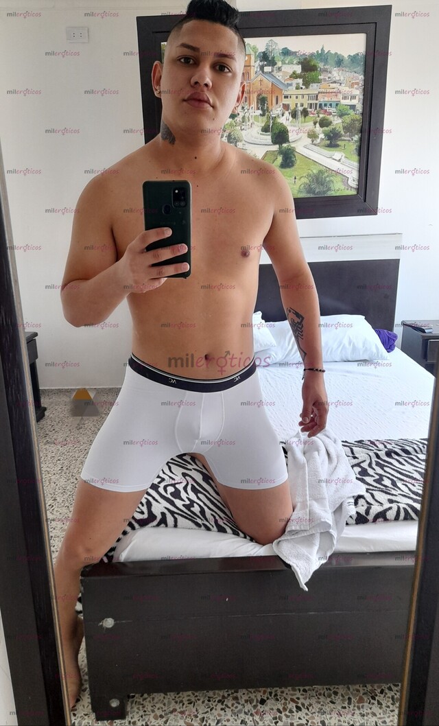 FOTOS DE SUMISO20AÑOS COMPLACIENTE, ES HORA DE DISFRUTAR. DE SEXO RICO OLVIDATE DE ESTRÉS