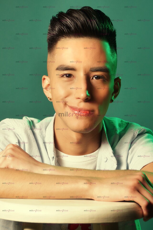 FOTOS DE TWINK COMPLACIENTE EN TODO, NO TE VAS ARREPENTIR.