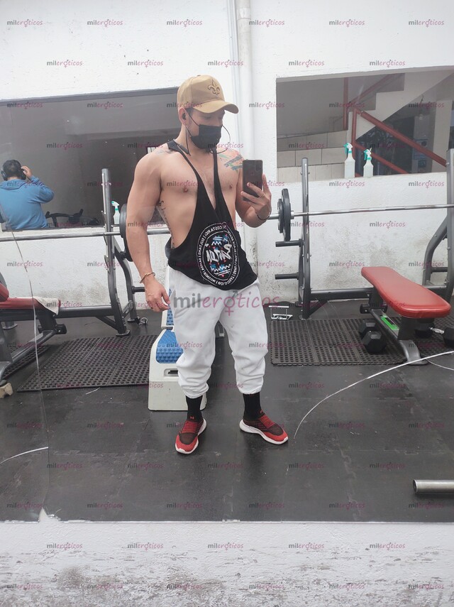 FOTOS DE FORANEO CALIENTE EN LA CIUDAD DISPUESTO A ROMPER CULOS