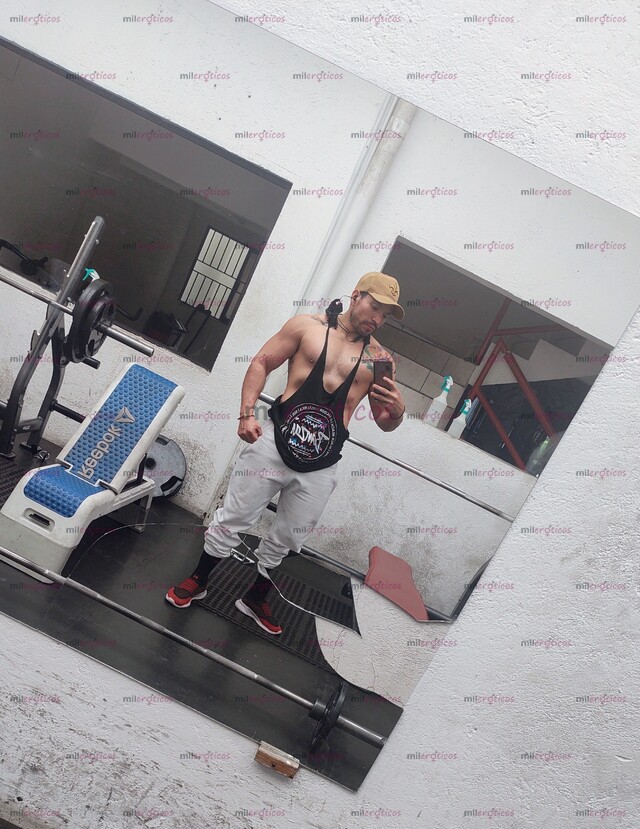 FOTOS DE FORANEO CALIENTE EN LA CIUDAD DISPUESTO A ROMPER CULOS