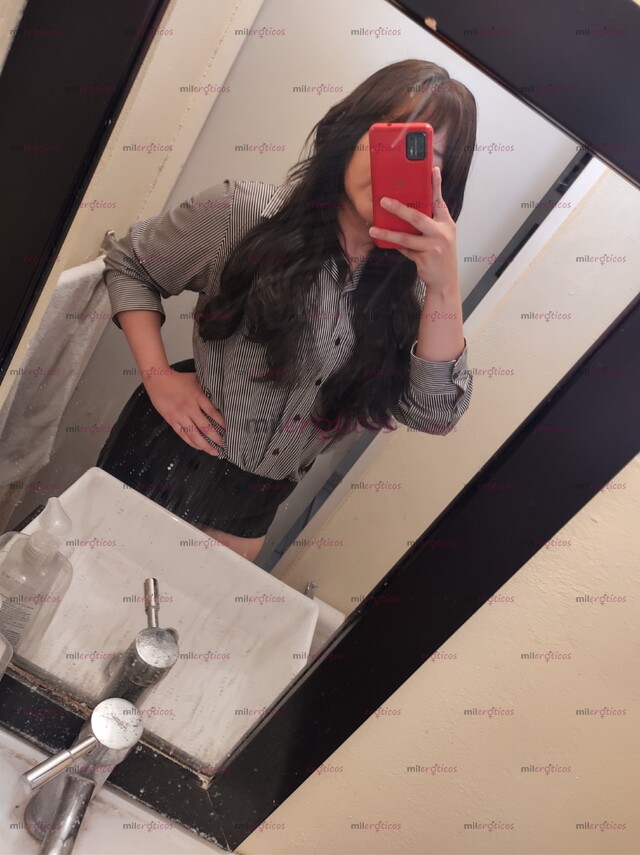 FOTOS DE SOY MONNI Y ESTOY DISPONIBLE PARA BRINDARTE EL MEJOR SERVICIO