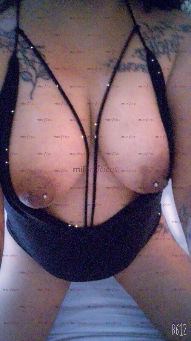 FOTOS DE DISPONIBLE APERLADA PELI NEGRA A TU SERVICIO MÁNDAME WHATSAPP