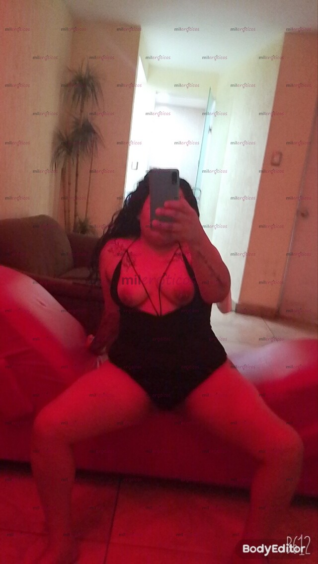 FOTOS DE DISPONIBLE APERLADA PELI NEGRA A TU SERVICIO MÁNDAME WHATSAPP