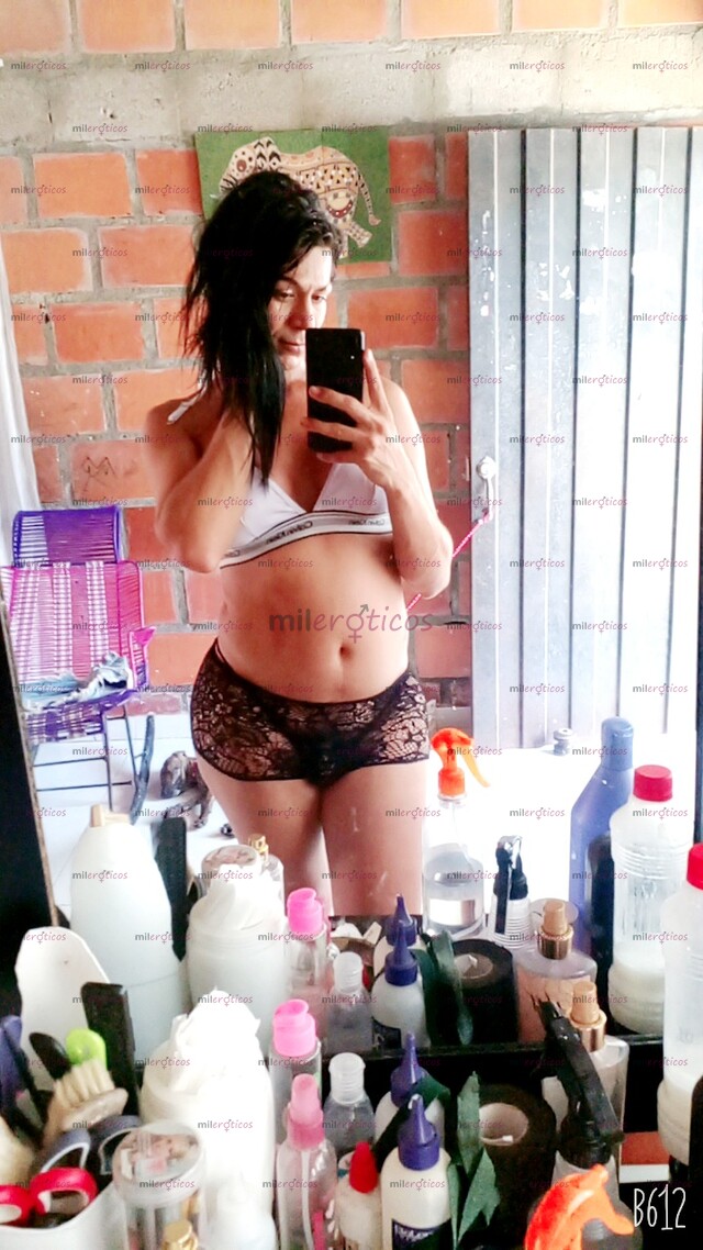 FOTOS DE BELLA ..UNA HERMOSA CHICA TRANS OPERADA CENOS TALLA 36 RIKA PAJA RUSA