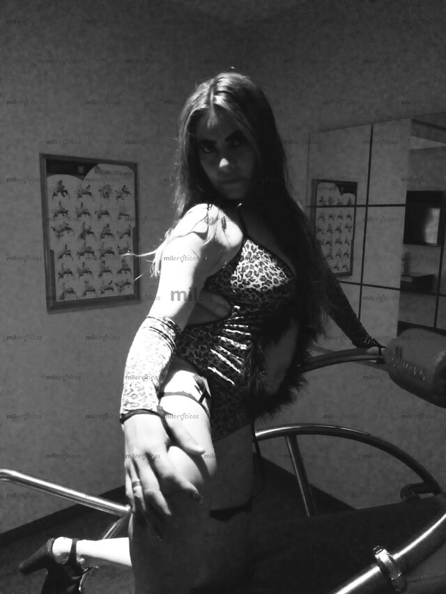 FOTOS DE TU MEJOR PUTITA EN LA CAMA AMOR SUPER MULTIORGASMICA CON ORAL NATURAL....