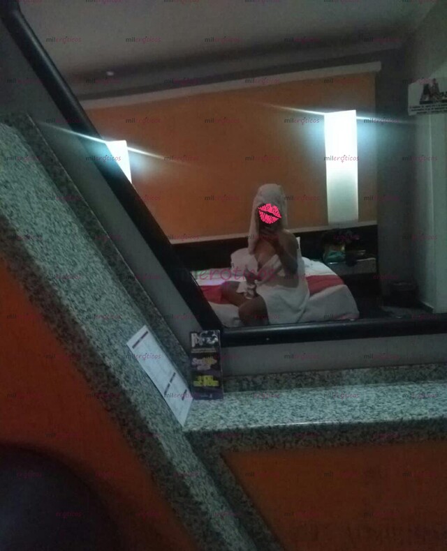 FOTOS DE SOLO VEN ÁBREME LAS PIERNAS Y ASME TUYA UNA Y OTRA. VEZ