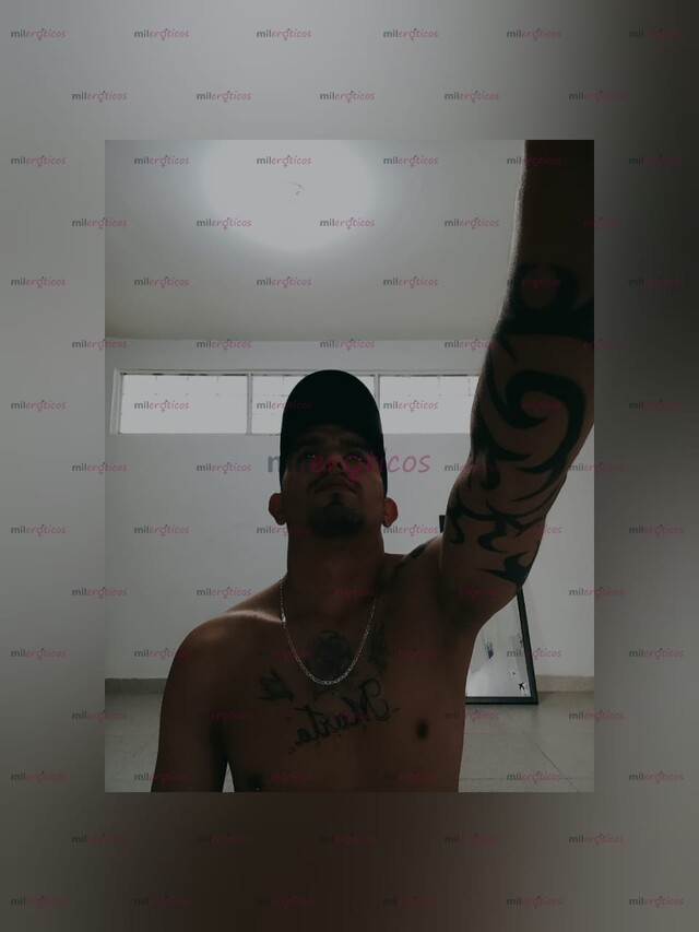 FOTOS DE CHICO TATUADO DOTADO CALIENTE CUENTO CON APRT PRIVADO