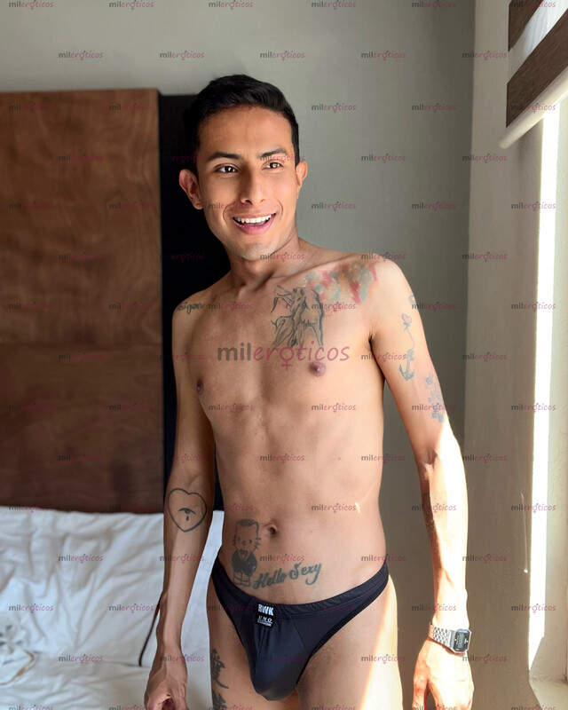 FOTOS DE FLAQUITO BIEN CALIENTE Y LISTO PARA SER PREÑADO