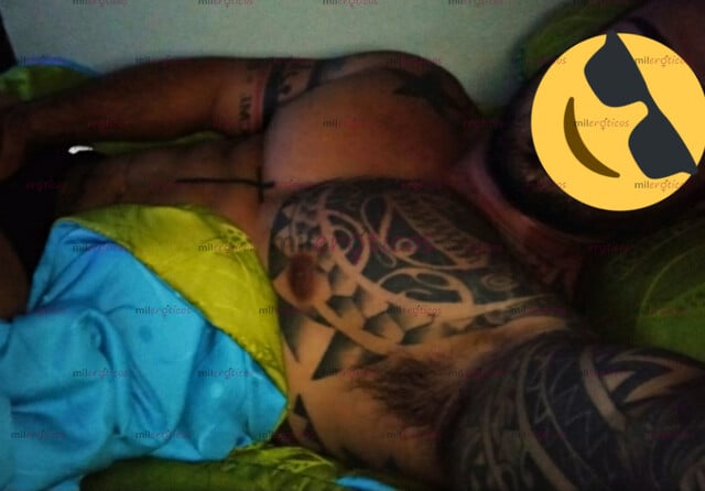 FOTOS DE MASAJISTA MUSCULOSO BARBADO PEREIRA APART PRIVADO