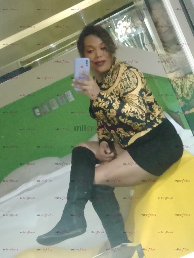 FOTOS DE VALESKA .. PONME A MAMAR TU RICA VERGA ..