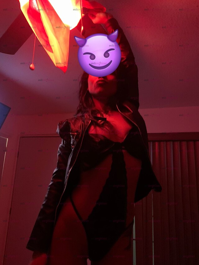 FOTOS DE DELGADA,MORENA ESTOY MUY CACHONDA TE MOSTRARÉ LO BUENA QUE SOY EN LA CAMA