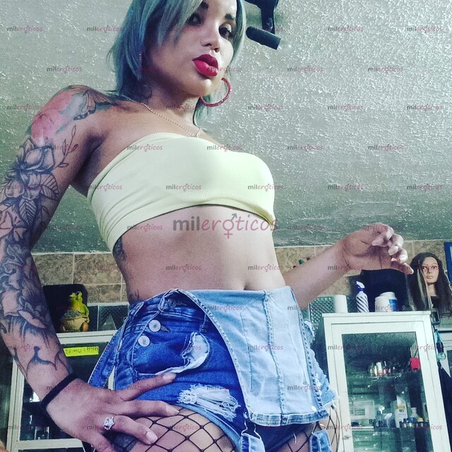 FOTOS DE PROMOCIÓN CON LUGAR SOY UNA PERRA PARA LA BERGA