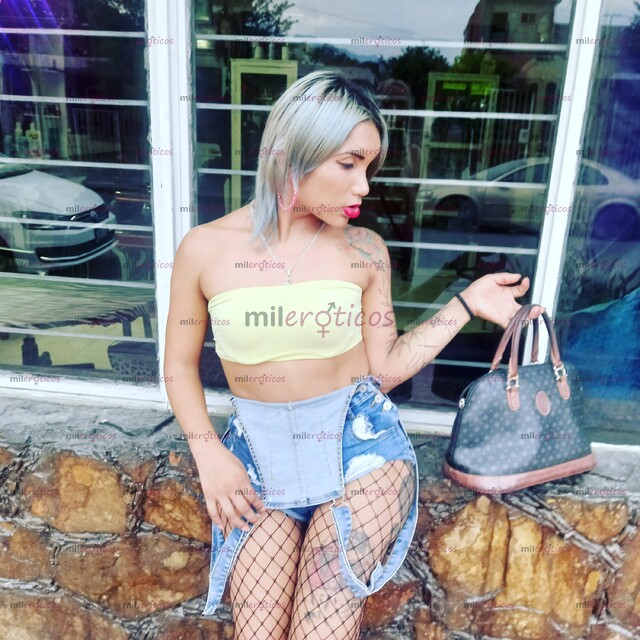 FOTOS DE PROMOCIÓN CON LUGAR SOY UNA PERRA PARA LA BERGA