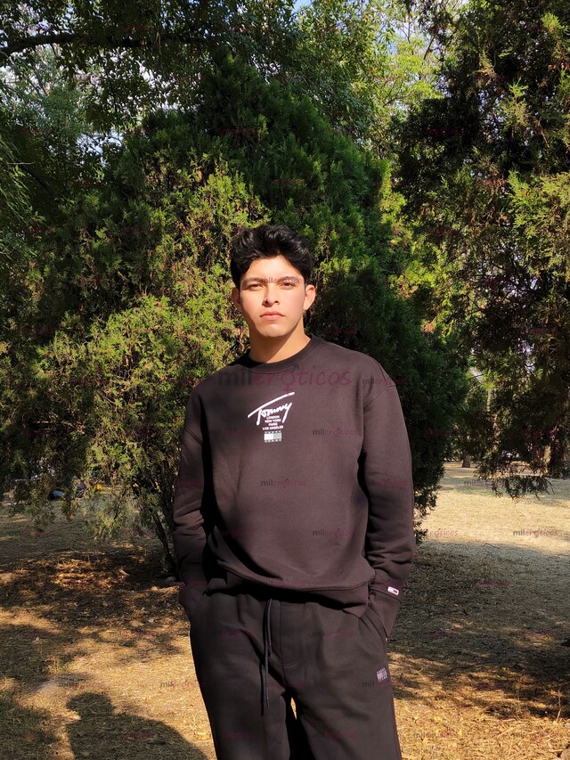 FOTOS DE DISPONIBLE EN LA CIUDAD DE MÉXICO CDMX SOY ESTUDIANTE