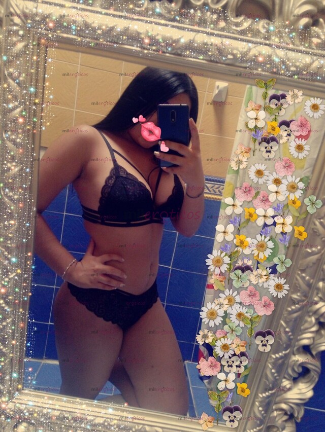 FOTOS DE HERMOSA SOFIA DE 19 AÑOS. CUERPO NATURAL