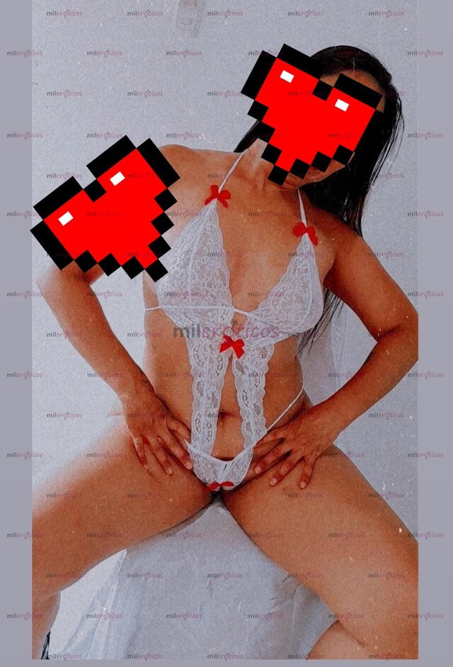 FOTOS DE DOS NENAS , DISPONIBLE PARA UN RICO TRIO 100