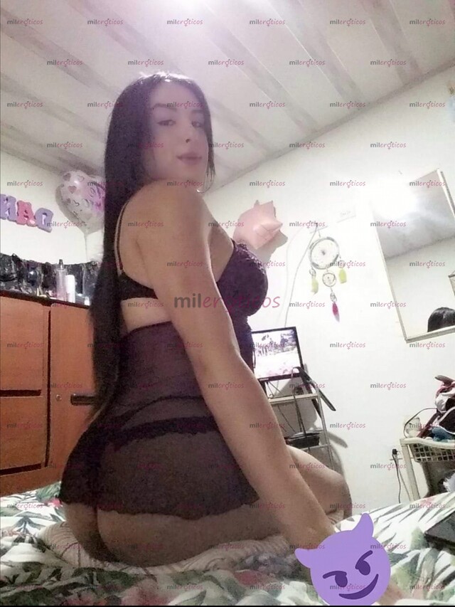 FOTOS DE NENITA DE ATRIBUTOS NATURALES LISS COMPLACIENTE Y ACOMPAÑANTE