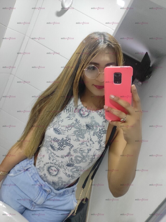 FOTOS DE NINFOMANA MULTIORGASMICA A TOPE MUY VERSATIL Y FEMENINA