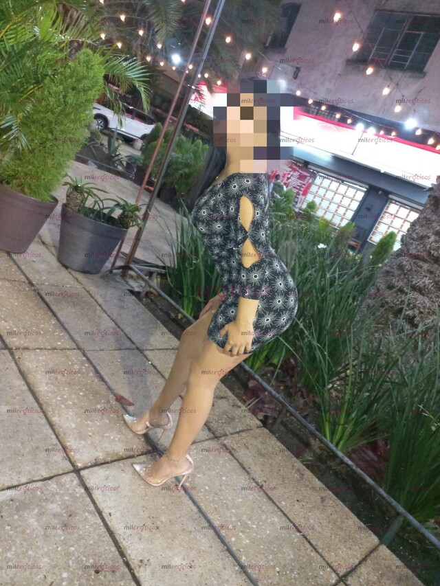 FOTOS DE ARDIENTE, SENSUAL Y MORENITA QUE TE HARA DISFRUTAR