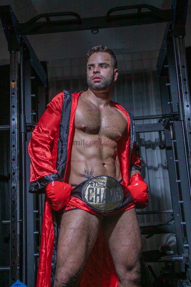 FOTOS DE CARLOS GUAPO SEXY EXTRANGERO DISPUESTO A COMPLACERTE Y DISFRUTAMOS