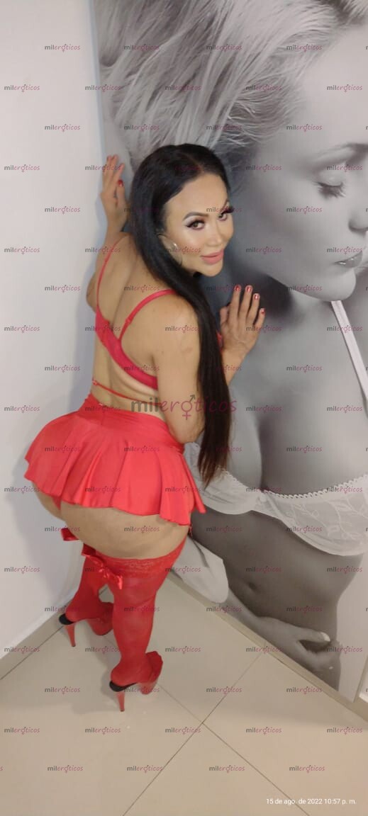 FOTOS DE CHICA INTERACTIVA CULONA TRAVIESA CALIENTE Y MUY PUTA EN LA CAMA TODA UNA ZORRA