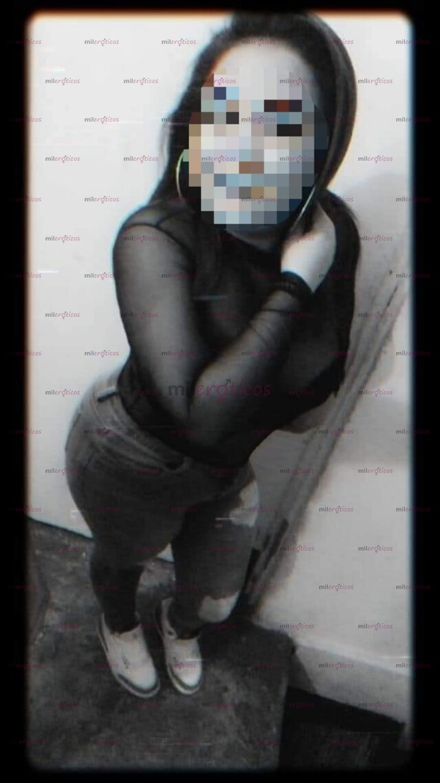 FOTOS DE HOLA AMOR SOY KARLA CHAPARRITA CACHONDA CON GANAS DE PASARLA RICO