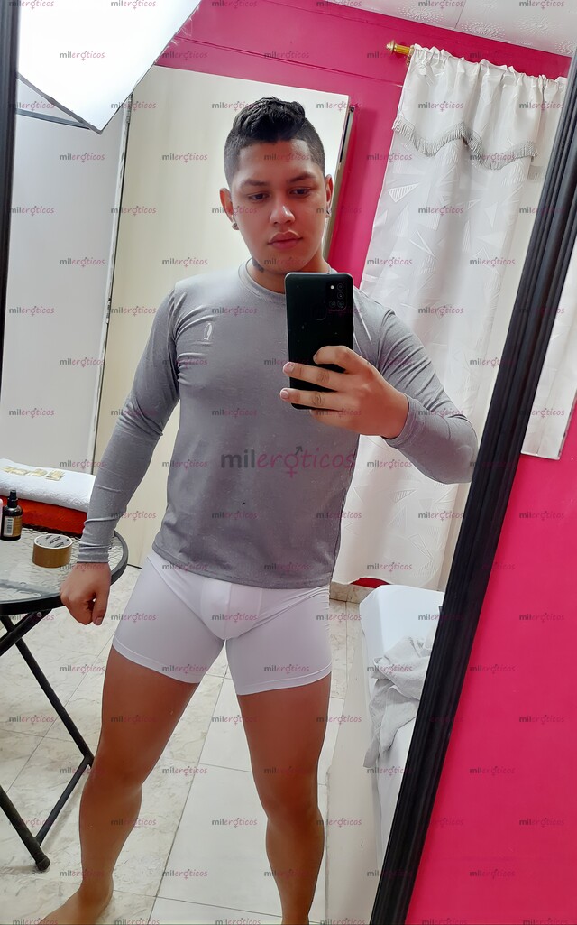 FOTOS DE SUMISO20AÑOS COMPLACIENTE, ES HORA DE DISFRUTAR. DE SEXO RICO OLVIDATE DE ESTRÉS