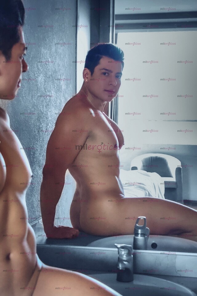 FOTOS DE JOVEN MUY CALIENTE Y NALGON DISPONIBLE Y CON LUGAR