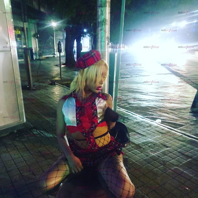 FOTOS DE PROMOCIÓN CON LUGAR SOY UNA PERRA PARA LA BERGA