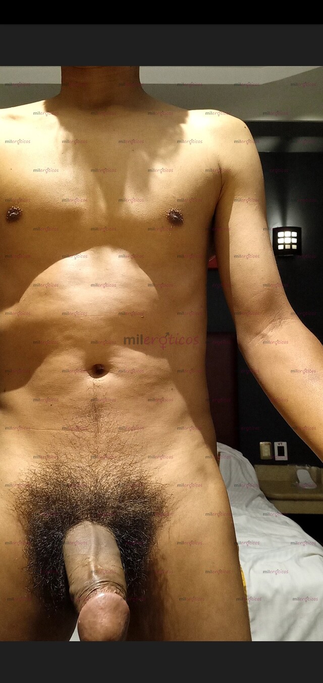 FOTOS DE CHICO DOTADO DOY SERVICIO SEXUAL A MUJERES O PAREJAS