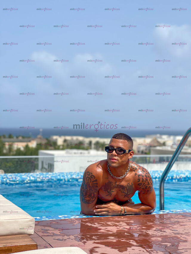 FOTOS DE MACHO VERGÓN TOP INTERNACIONAL. POCOS DÍAS EN LA CIUDAD