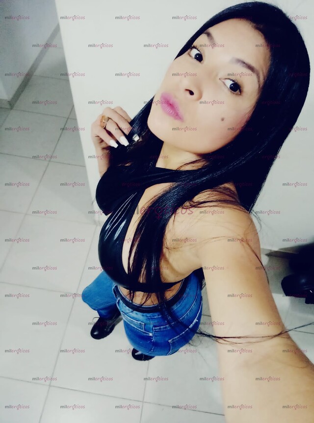 FOTOS DE MODELO VIP NUEVA EN EL MEDIO SOLO DOMICILIOS