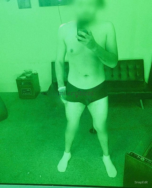 Soy ignacio muy apasionado versatil act me gusta el roce el morbo trato especial sin afanes te hare gosar bb te dare lujuria pasion todo tu cuerpo sen...