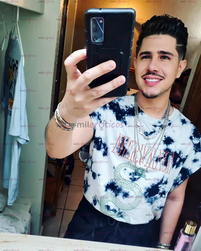 FOTOS DE ZAYN PASIVO CALIENTE BUSCO COMPLACER HOMBRES MADUROS BOTTOM LOOKING